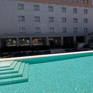 Hotel For
